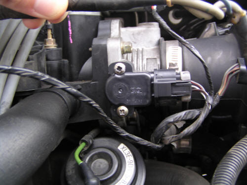 2006 Ford explorer throttle position sensor location #3